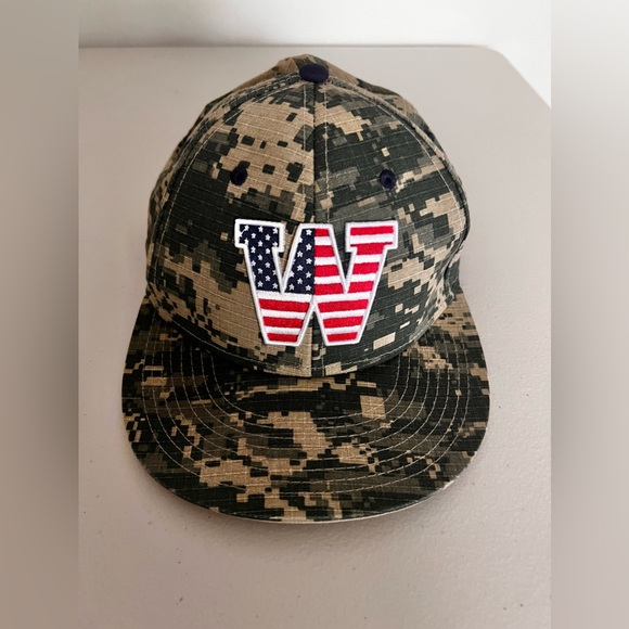 Washington The Game Pro American  Flag Patch Camo Hat - Picture 1 of 6